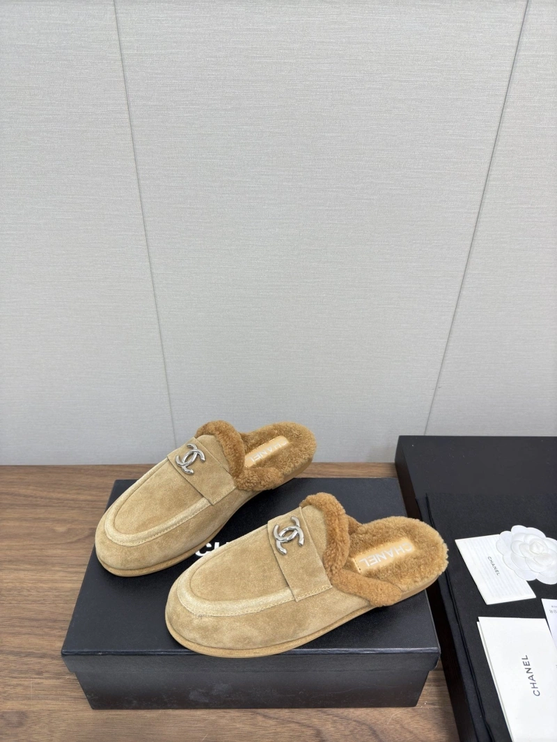 Fashionable Chxnxl Slippers 124105