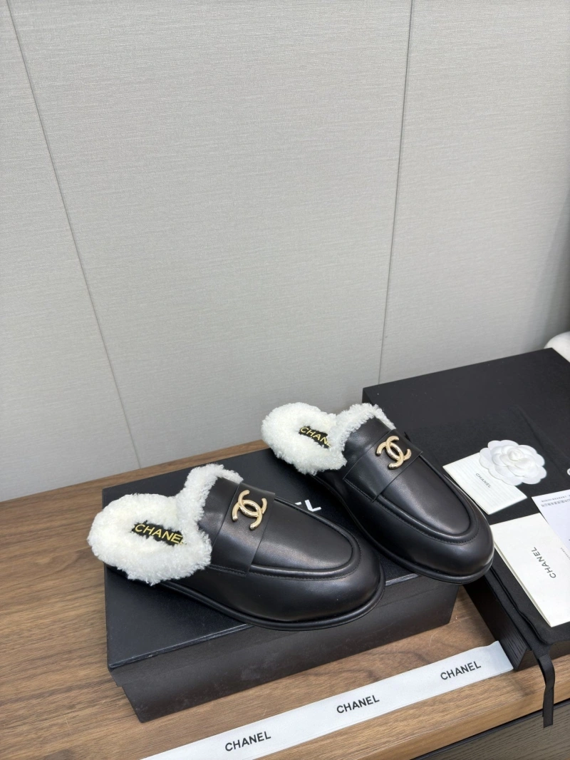 Comfortable Chxnxl Slippers 124109