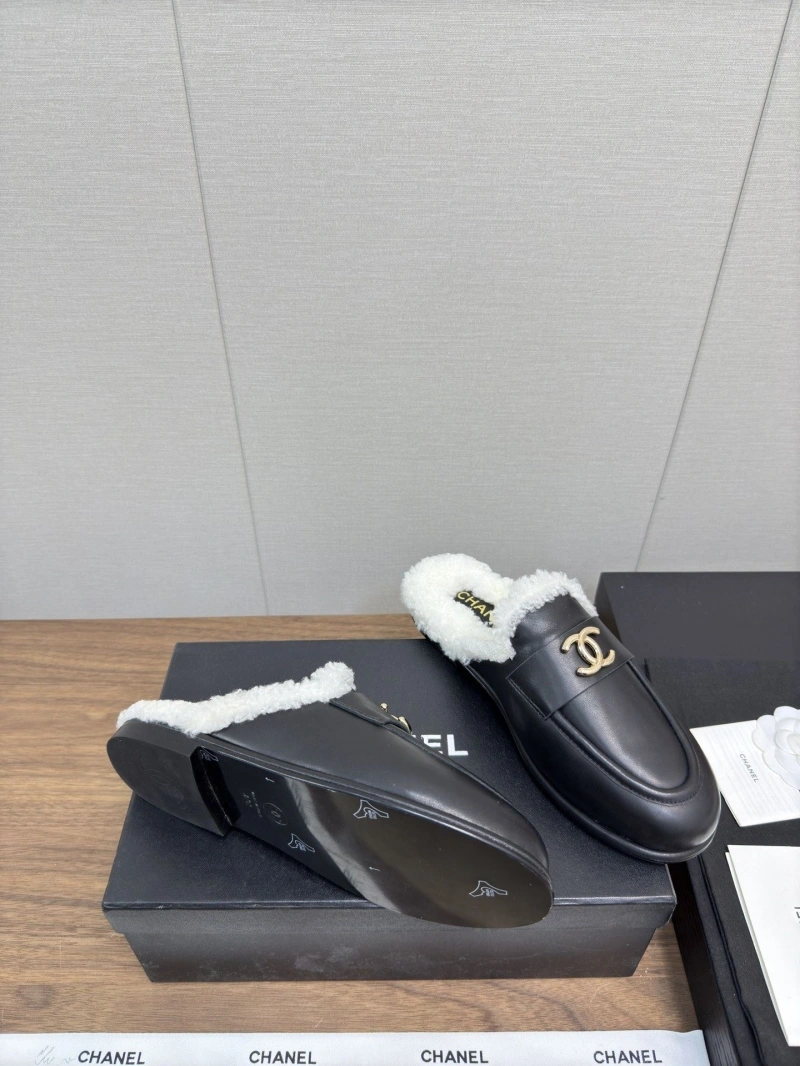 Comfortable Chxnxl Slippers 124109