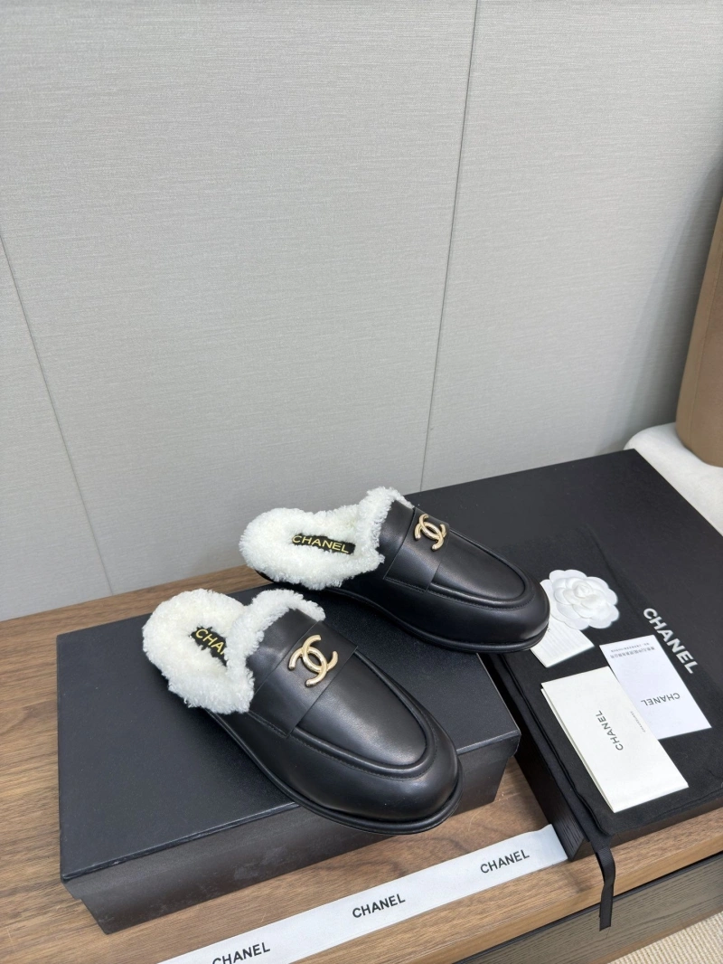 Comfortable Chxnxl Slippers 124109