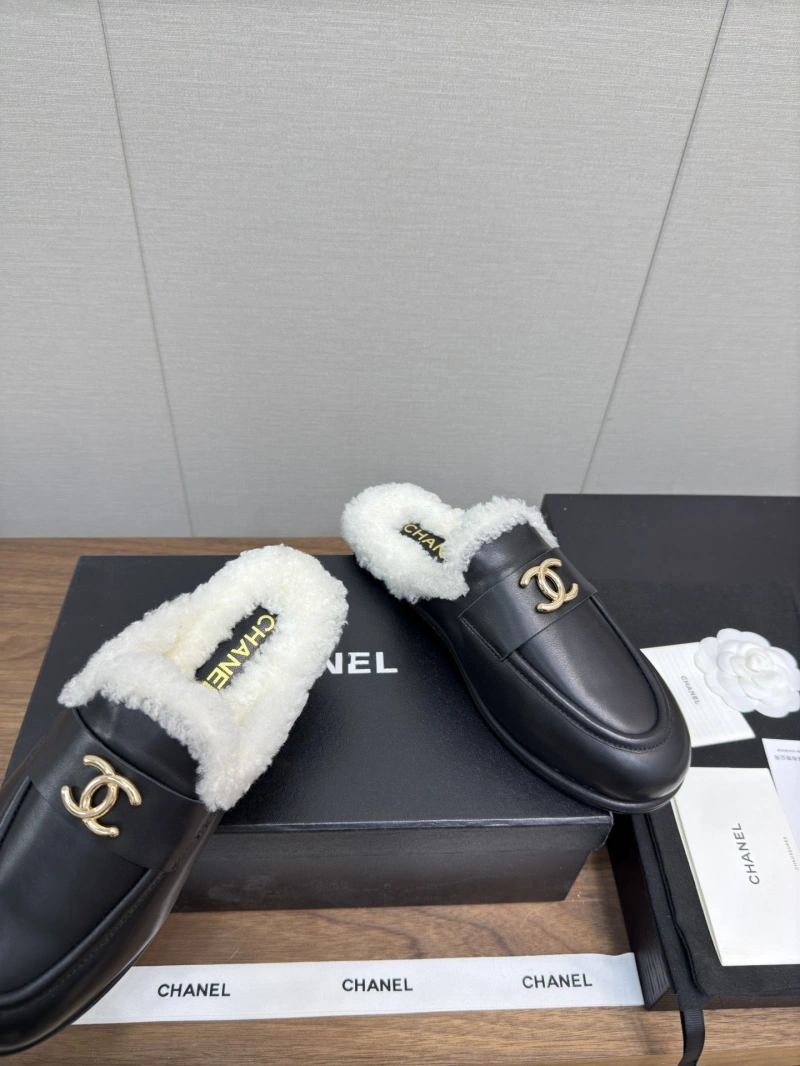 Comfortable Chxnxl Slippers 124109