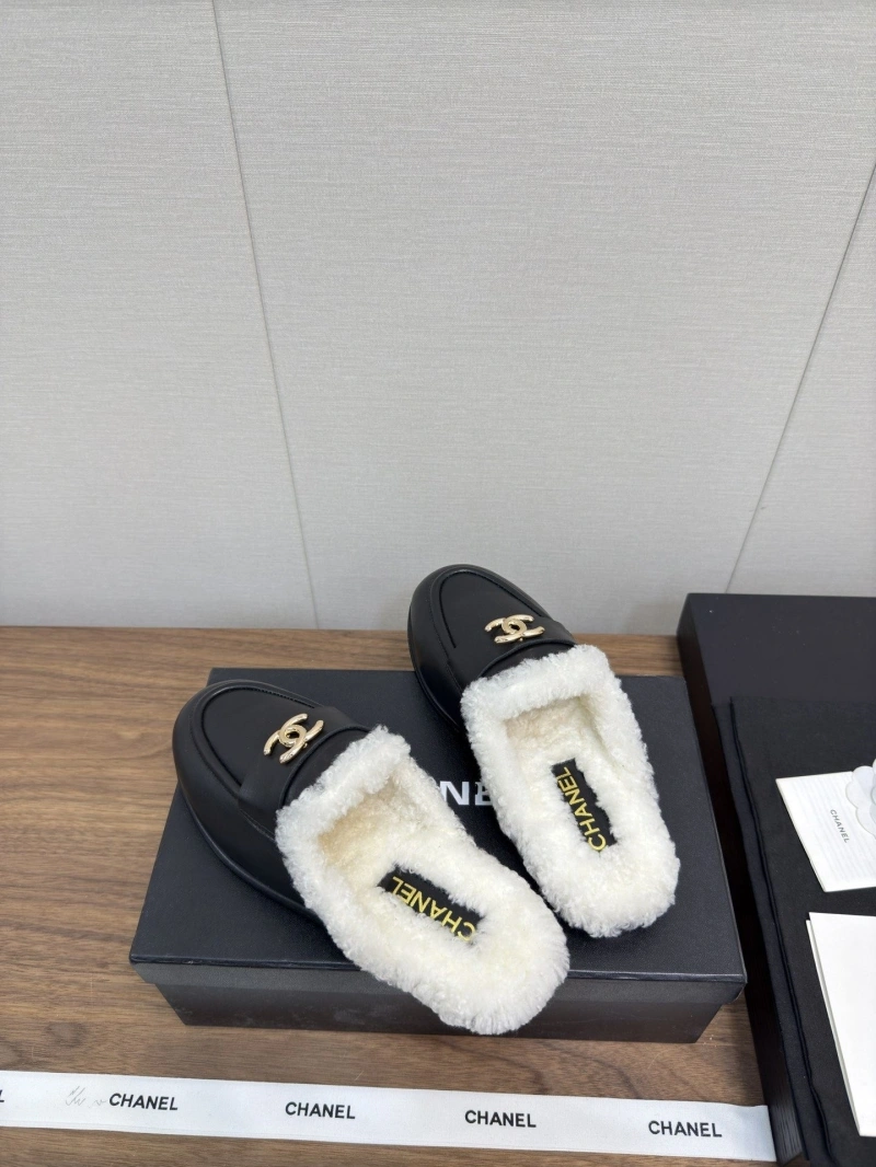 Comfortable Chxnxl Slippers 124109
