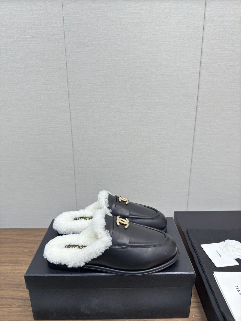 Comfortable Chxnxl Slippers 124109