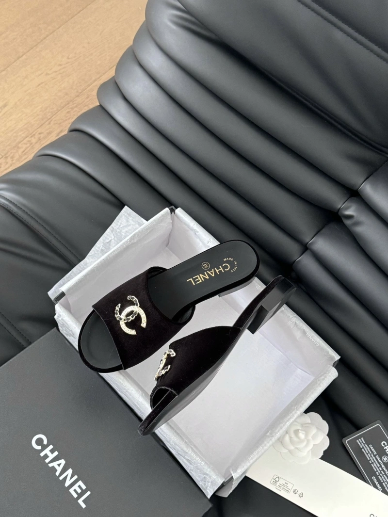 Sophisticated Chxnxl Slippers 124095