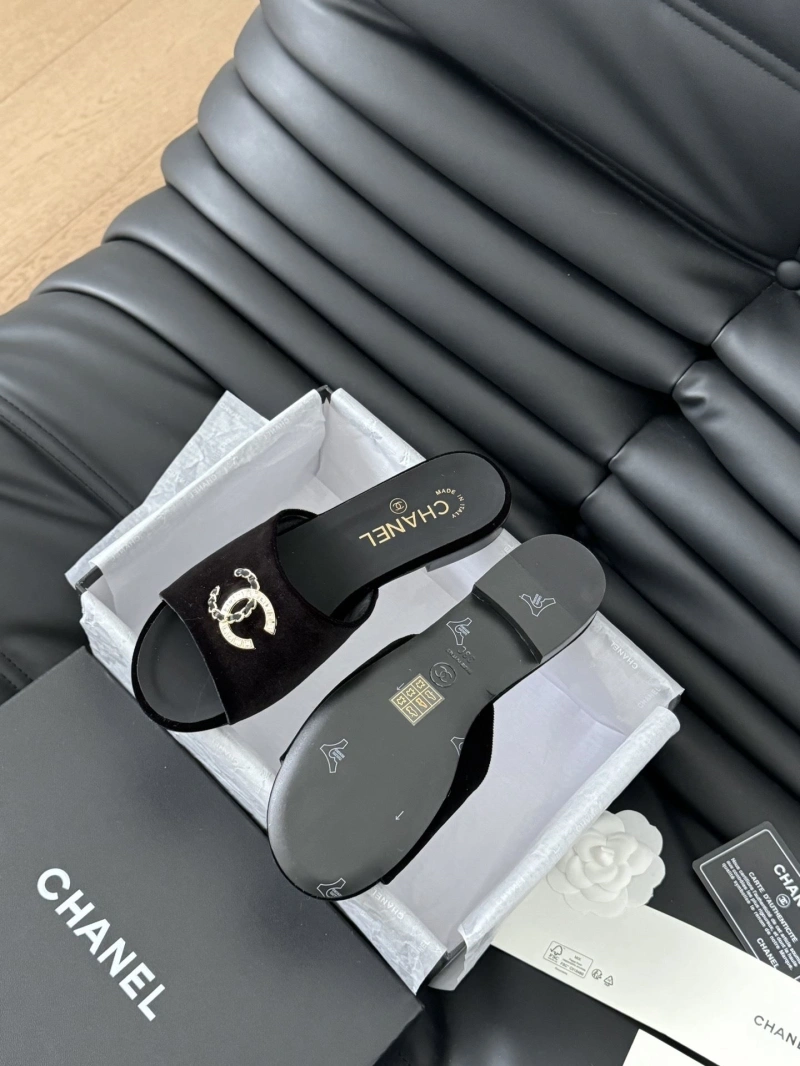 Sophisticated Chxnxl Slippers 124095