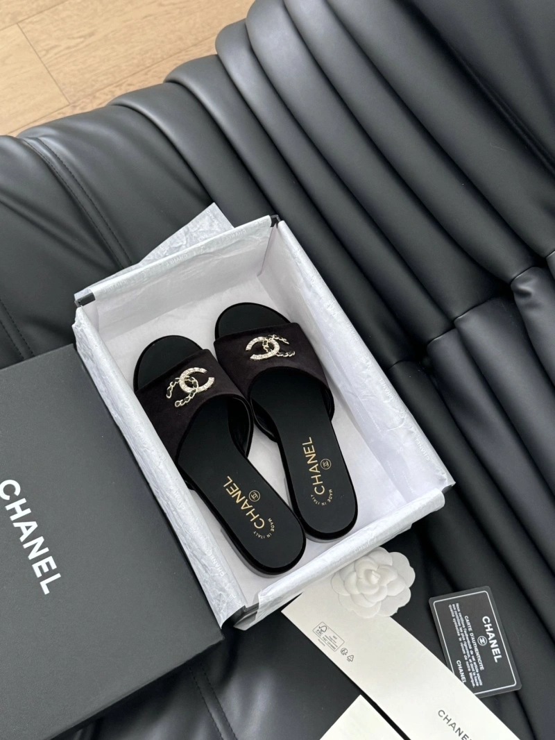Sophisticated Chxnxl Slippers 124095
