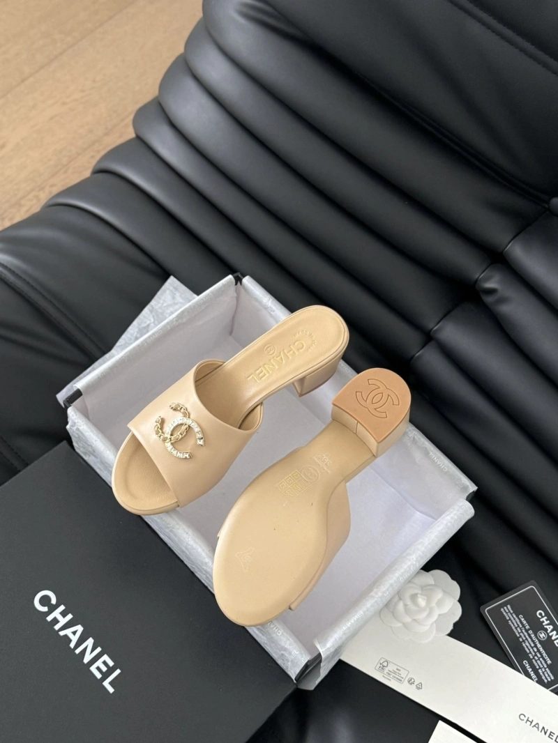 Elegant Chxnxl Slippers 124093