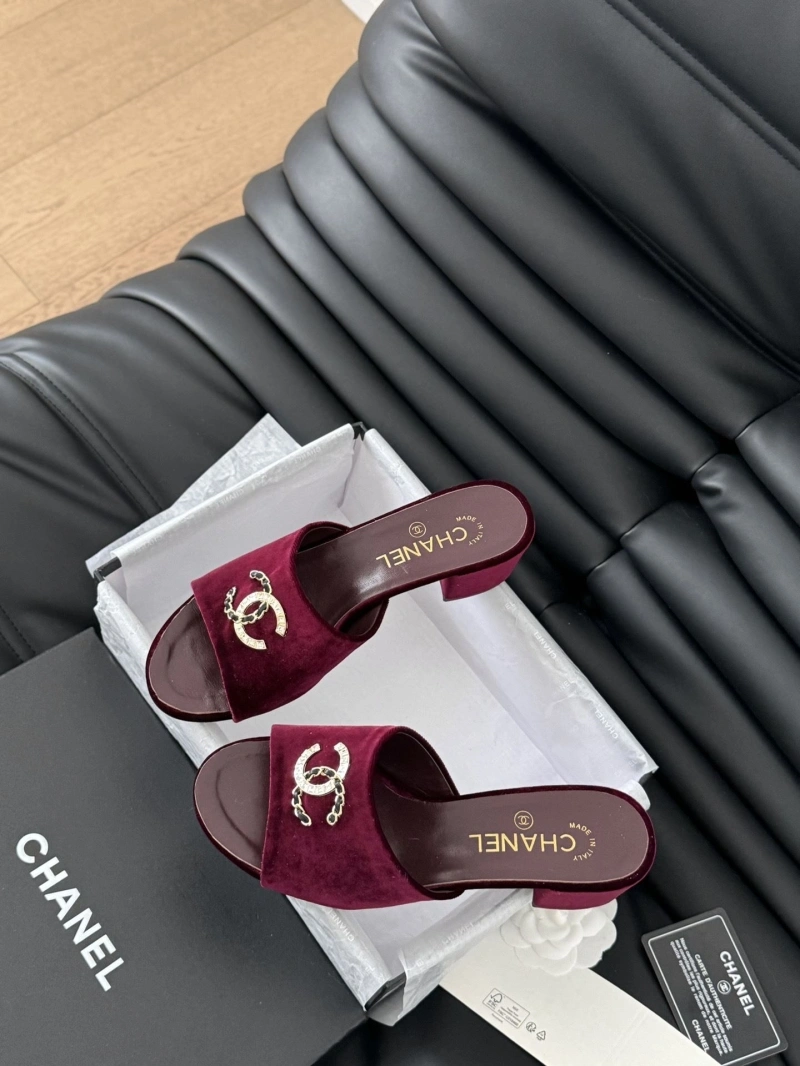 Fashionable Chxnxl Slippers 124089