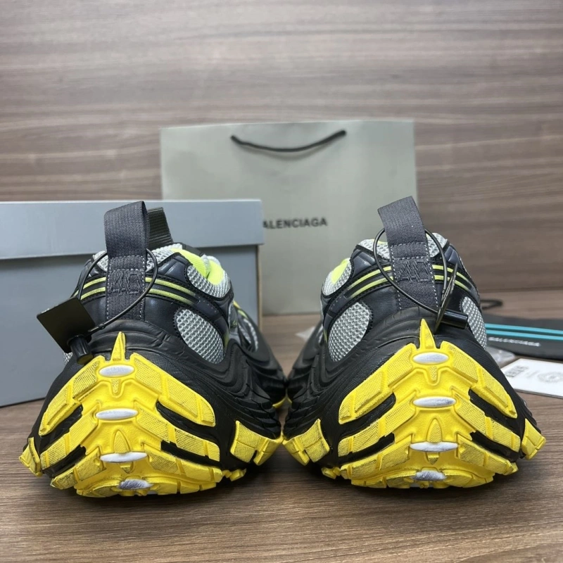Vibrant Bxlxnciaga Sneakers 109561