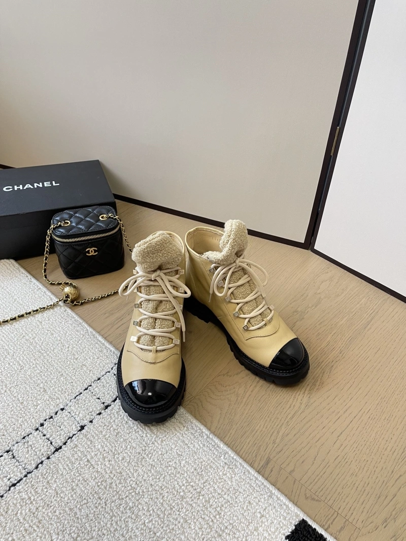 Classic Chxnxl Boots 125108