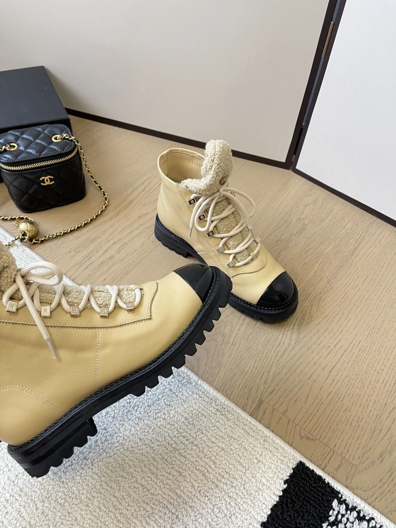 Classic Chxnxl Boots 125108