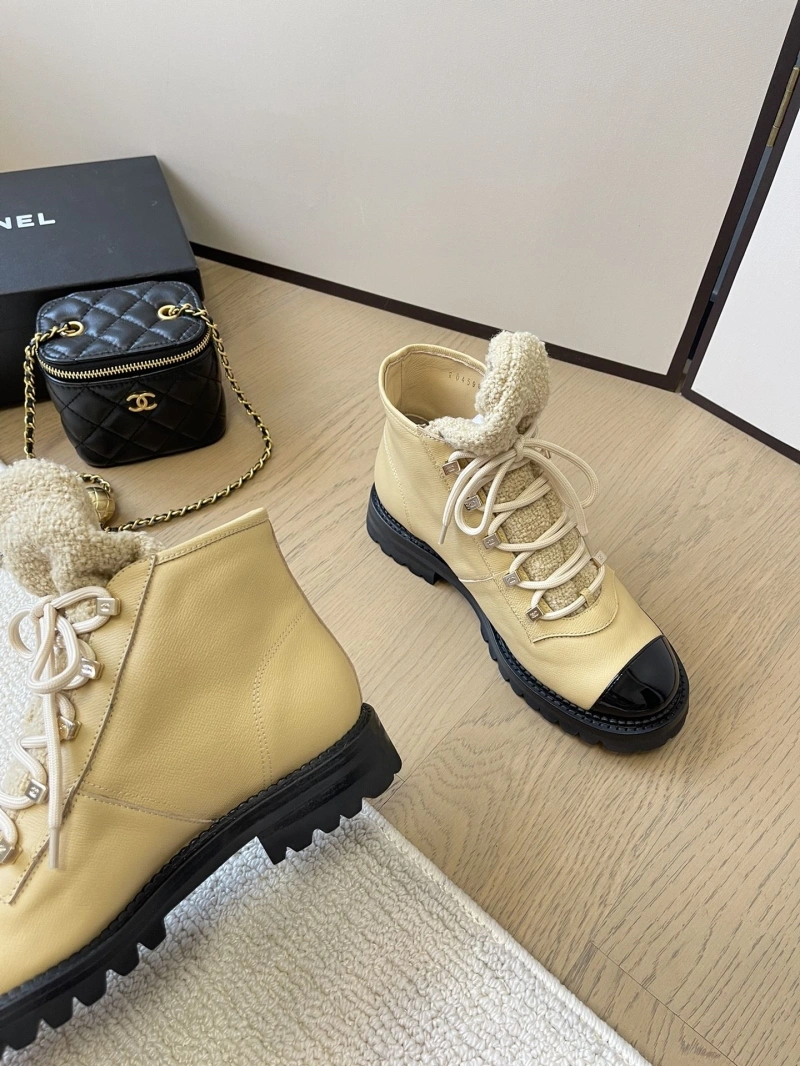Classic Chxnxl Boots 125108