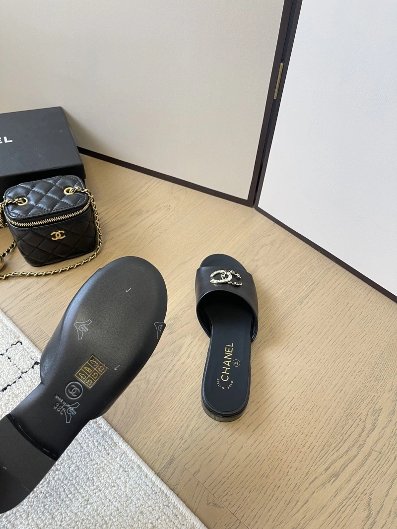 Chxnxl Slippers UrbanStyle 124085