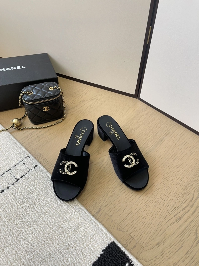 GoodFit Chxnxl Slippers 124080