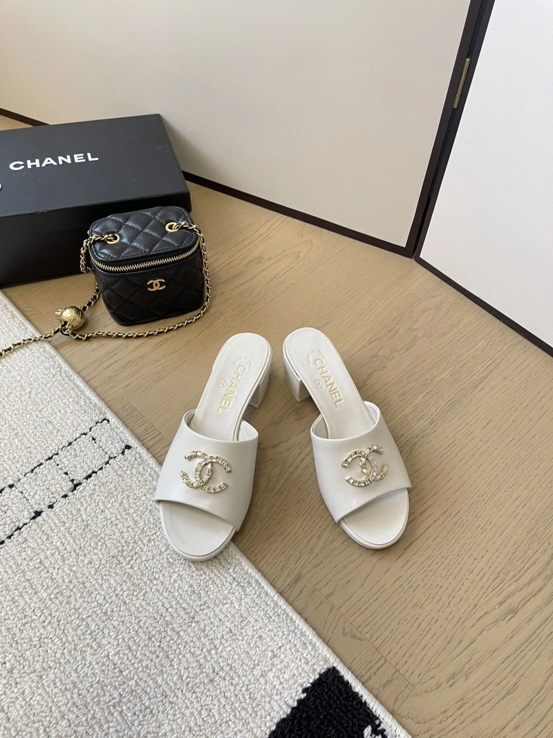 Breathable Chxnxl Slippers 124081
