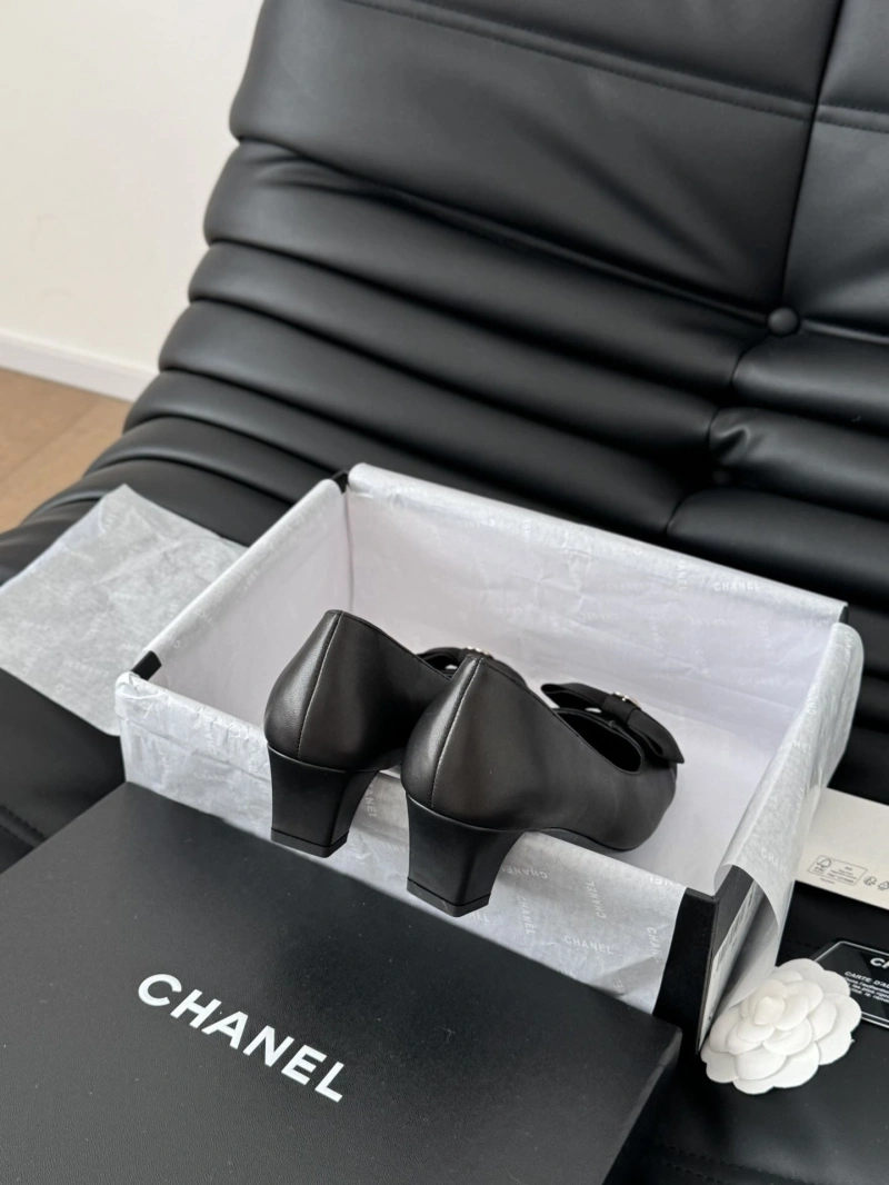 Trendy Chxnxl High Heels 124535