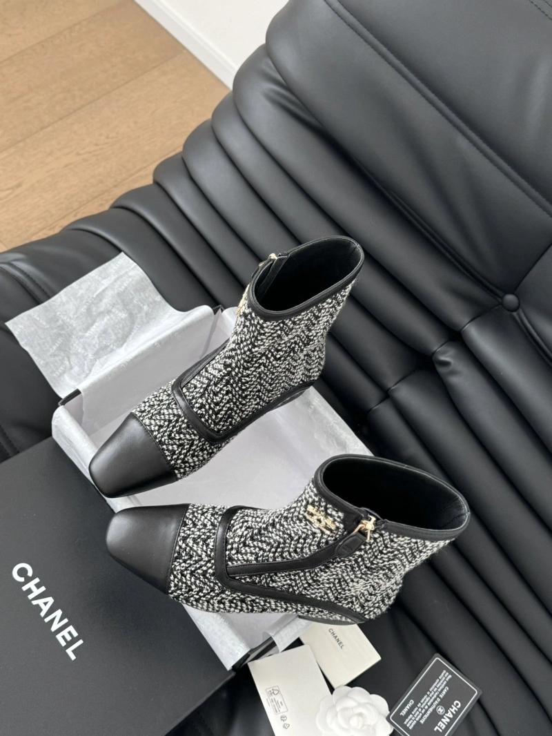 Sleek Chxnxl Boots 125062