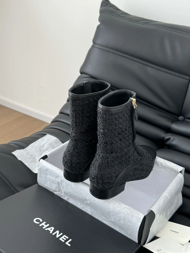 Sleek Chxnxl Boots 125062