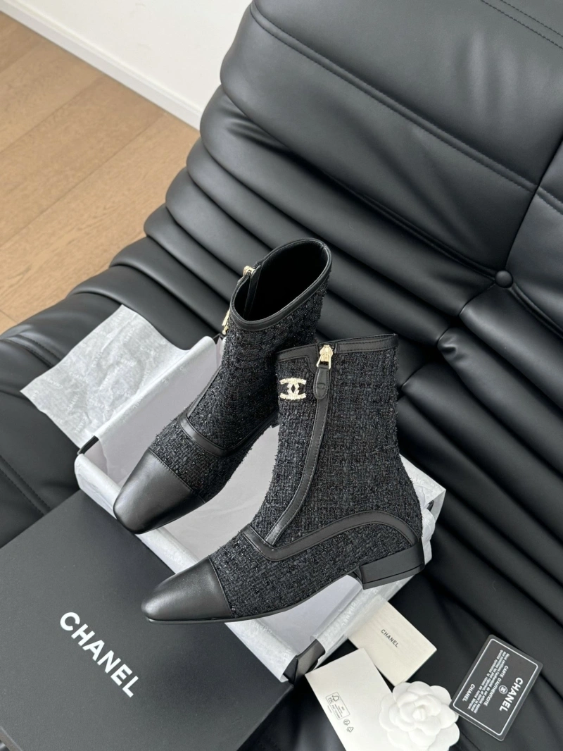 Sleek Chxnxl Boots 125062