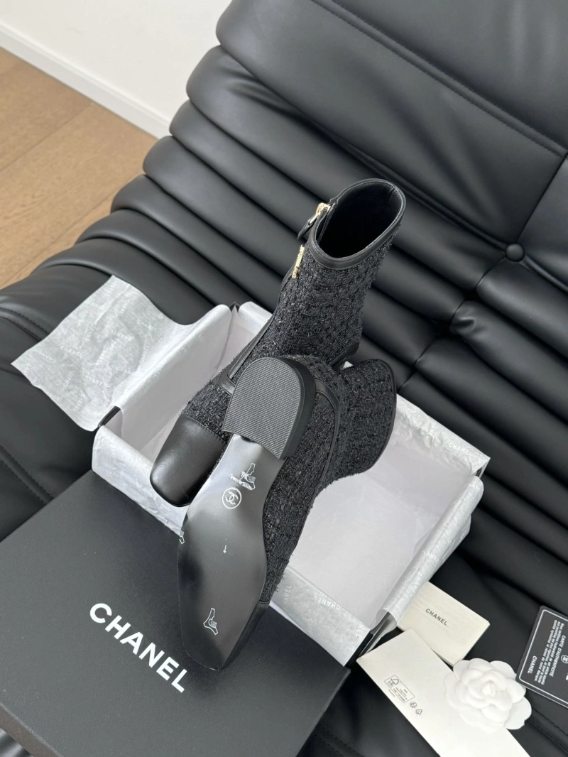 Sleek Chxnxl Boots 125062