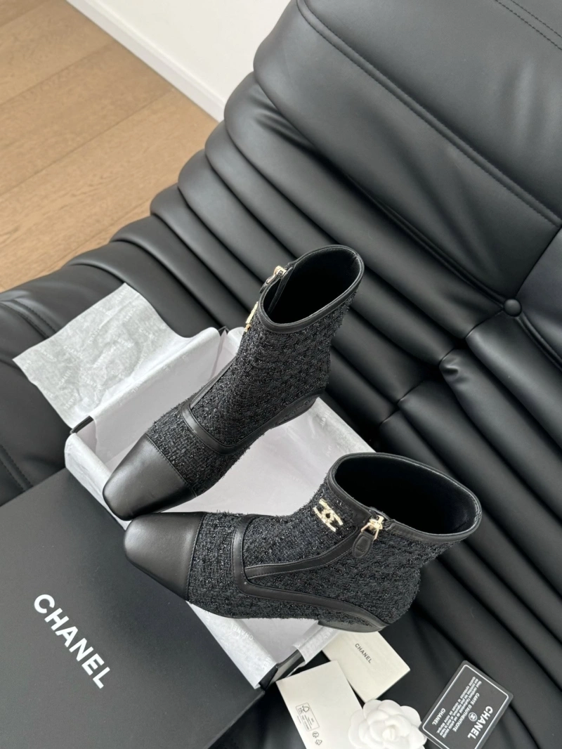 Sleek Chxnxl Boots 125062