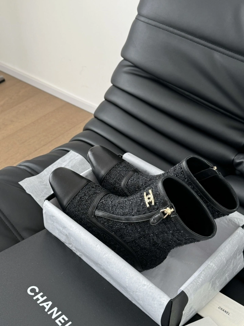 Sleek Chxnxl Boots 125062