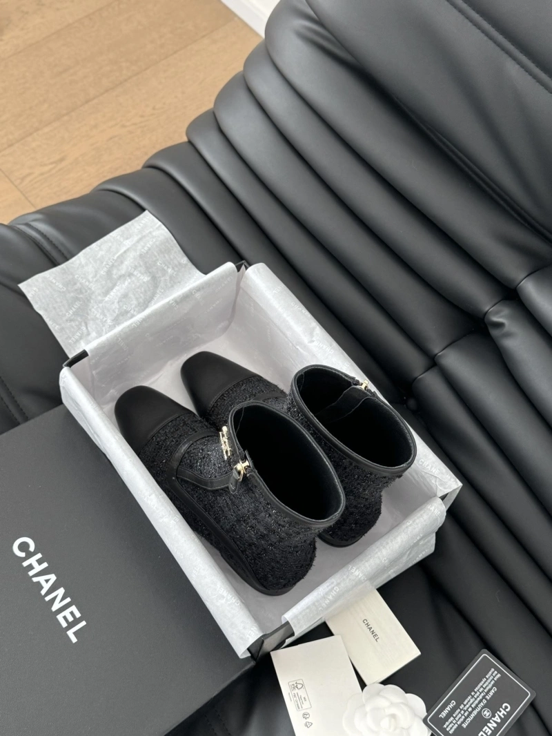 Sleek Chxnxl Boots 125062