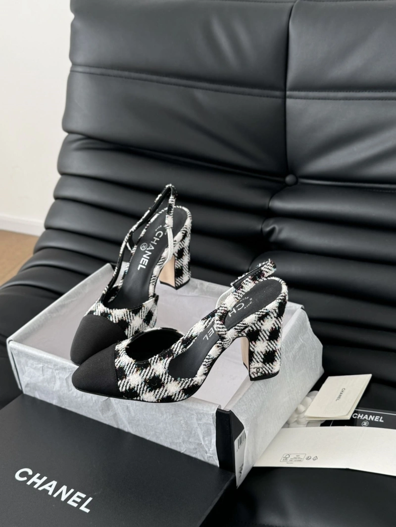 Durable Chxnxl Sandals 124219