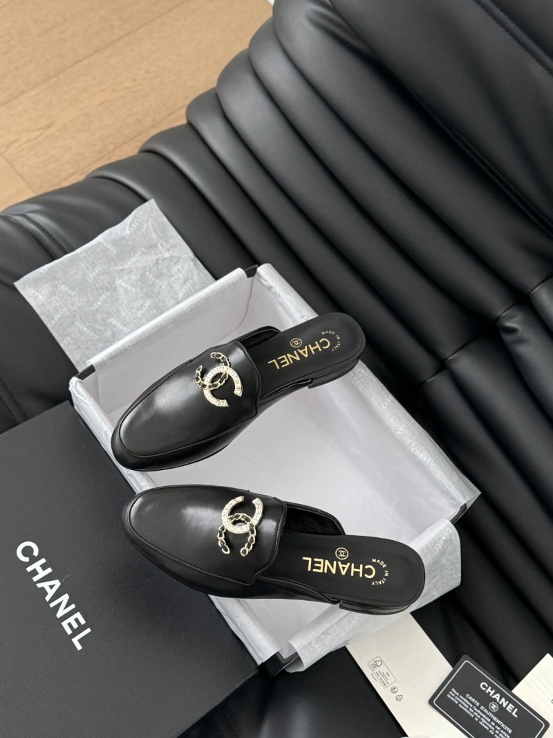 Compact Chxnxl Slippers 124057