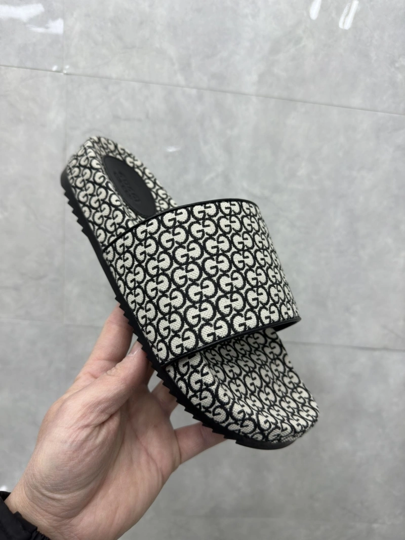 HighQuality Gxccx Slippers 158666