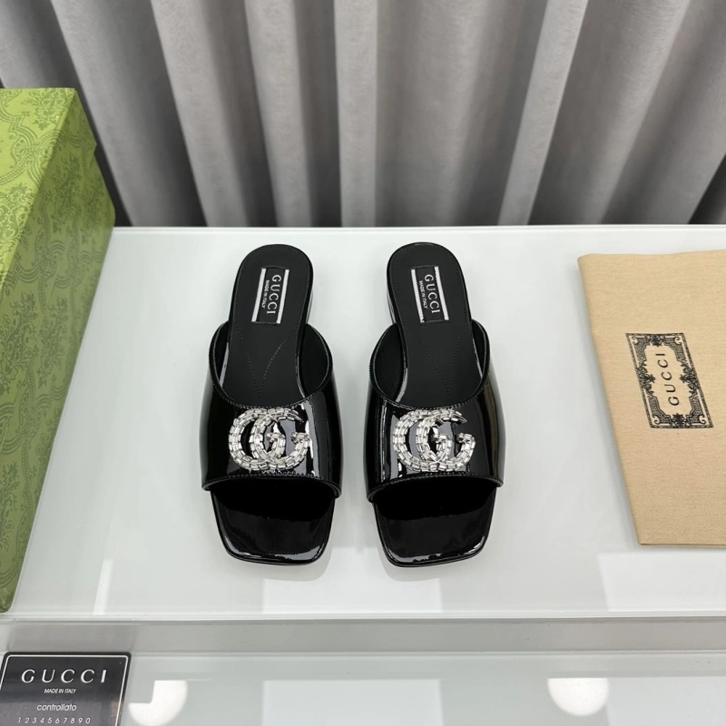 Affordable Gxccx Slippers 158663