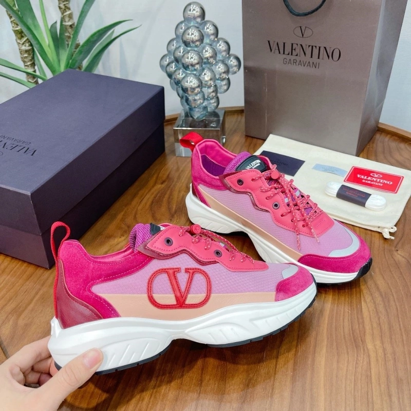 Minimalist Vxlxntino Sneakers 230739