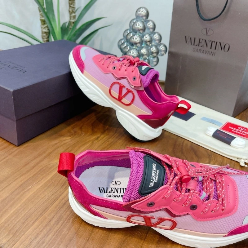 Minimalist Vxlxntino Sneakers 230739