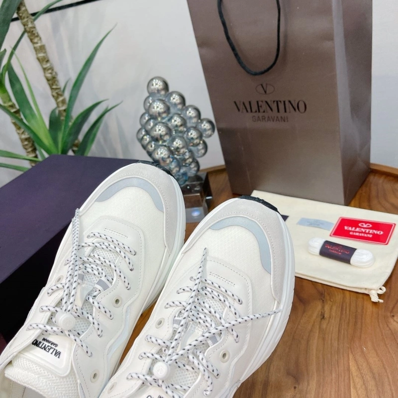 Resilient Vxlxntino Sneakers 230738