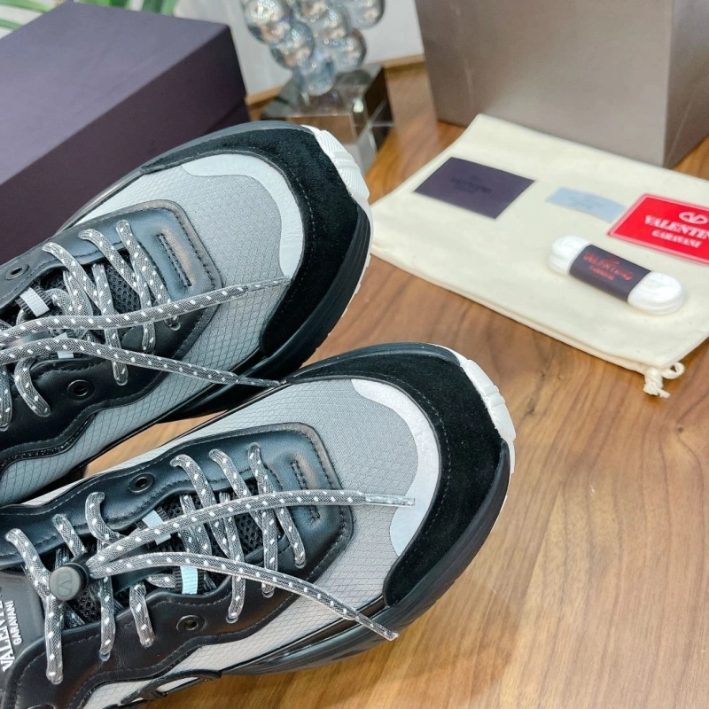Resilient Vxlxntino Sneakers 230737