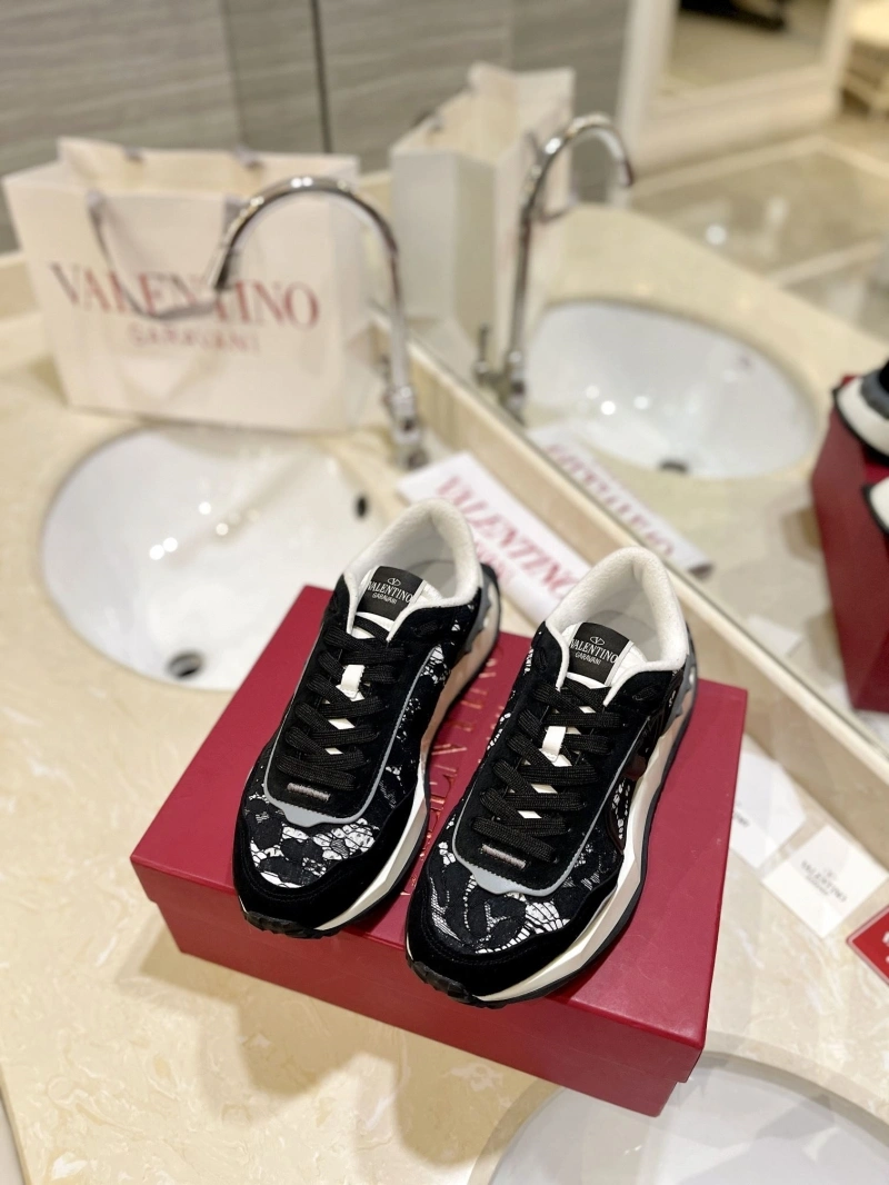 Versatile Vxlxntino Sneakers 230731
