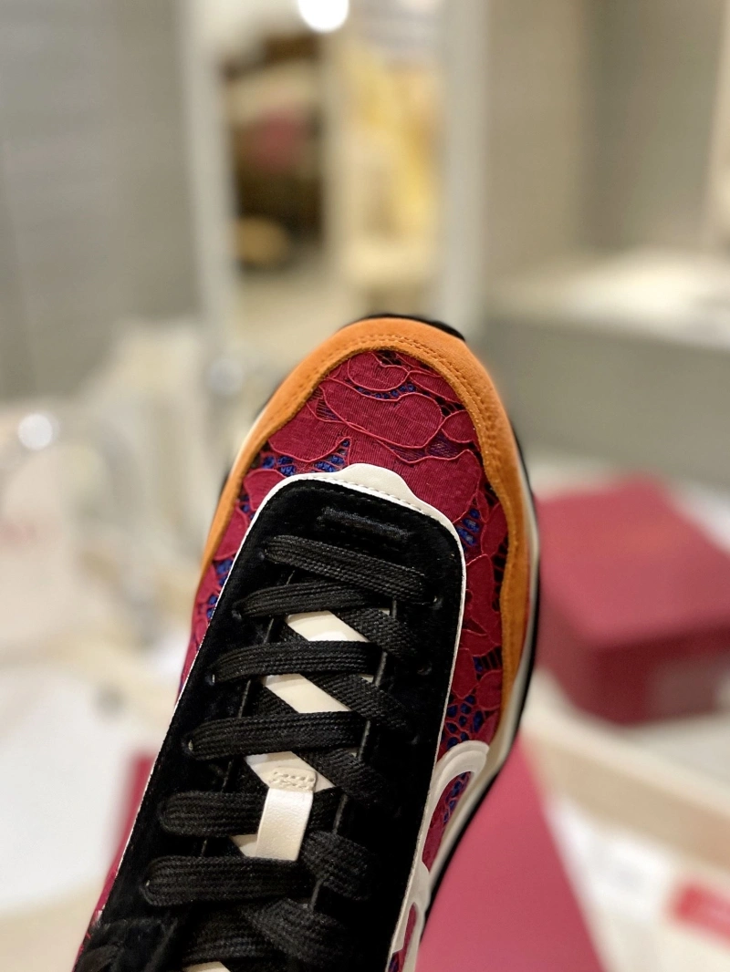 Vxlxntino Sneakers TopPick 230720