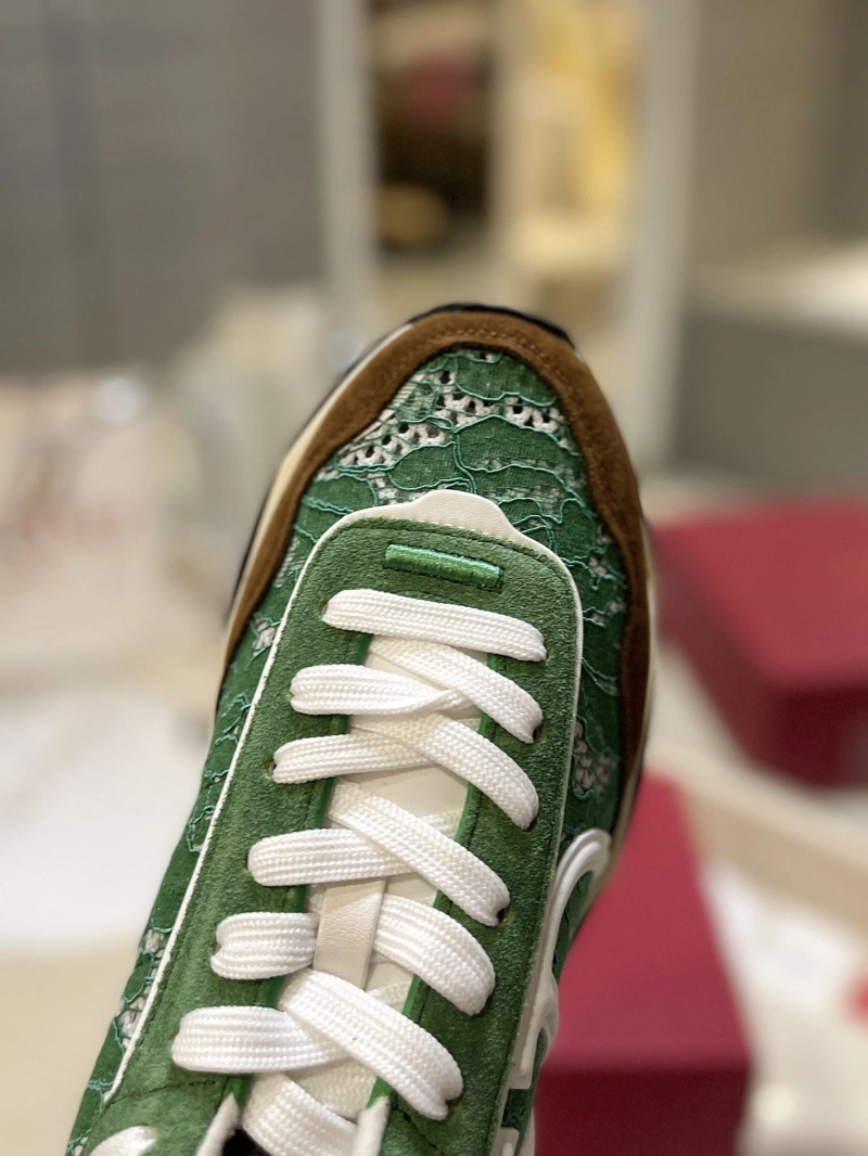 Unique Vxlxntino Sneakers 230709