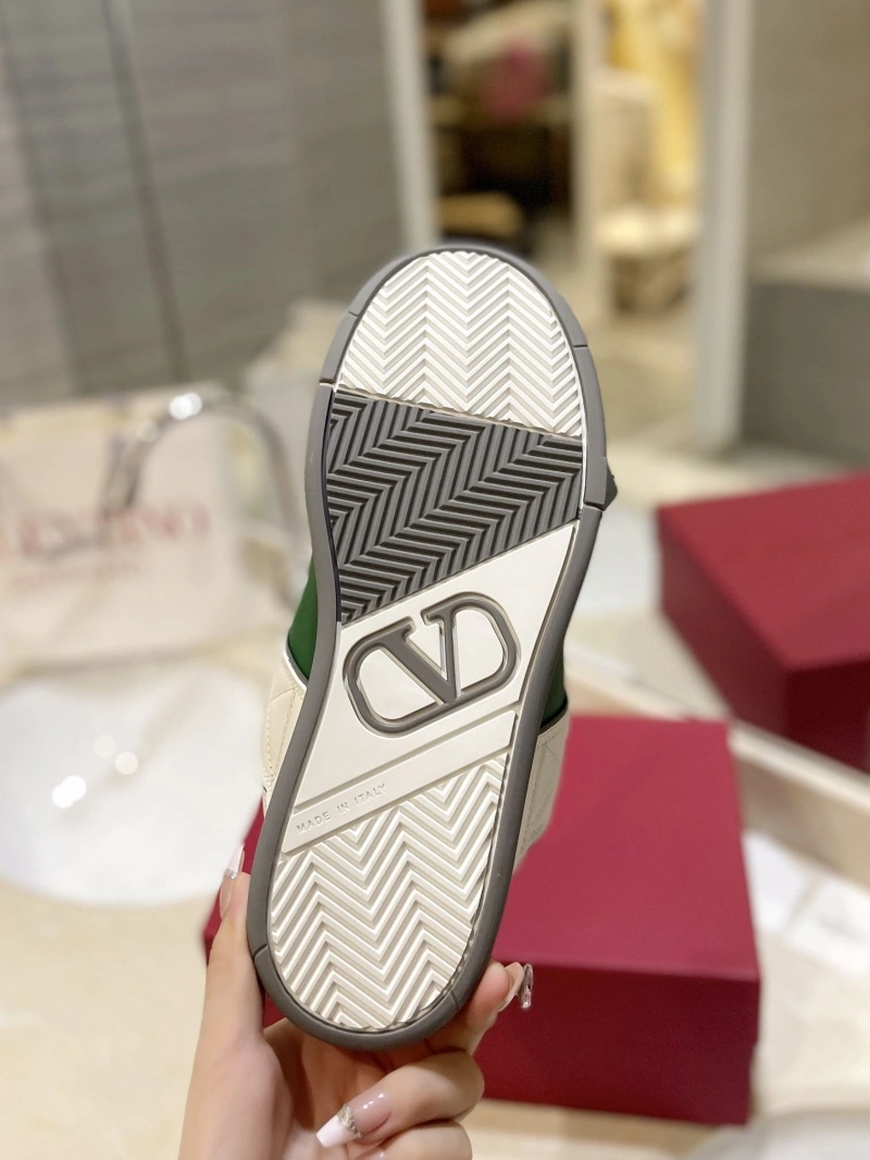 Sleek Vxlxntino Sneakers 230708