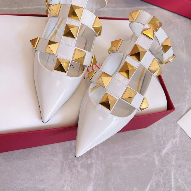 WellDesigned Vxlxntino Sandals 230777