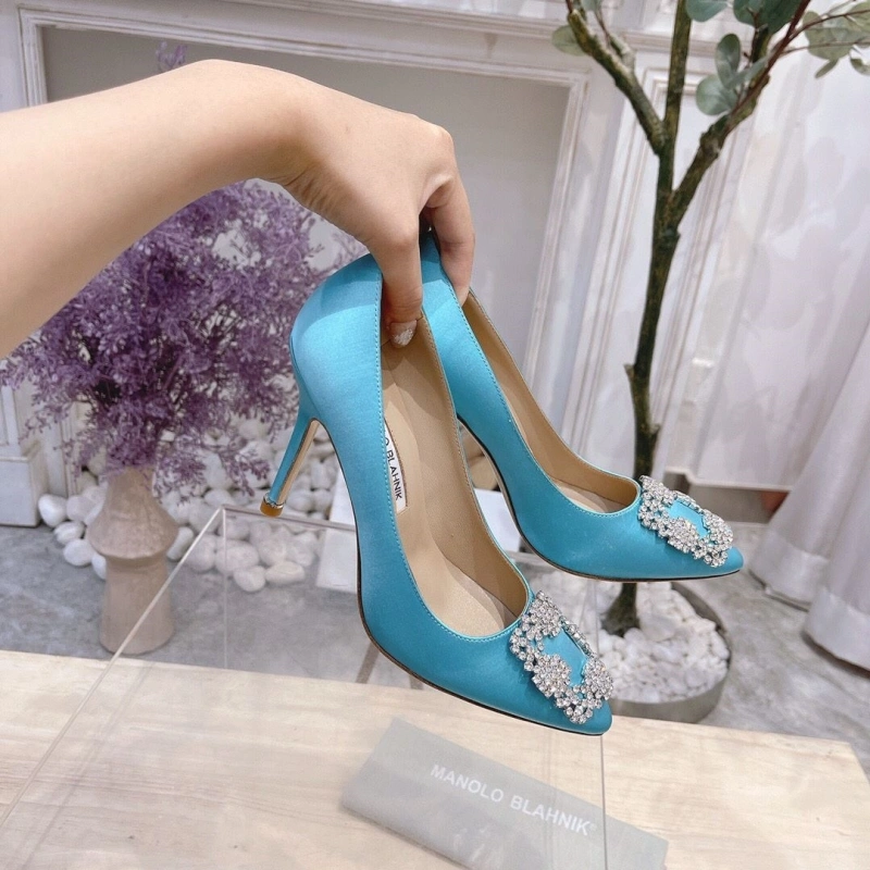 Practical Mxnxlo Blxhnxk High Heels 193043