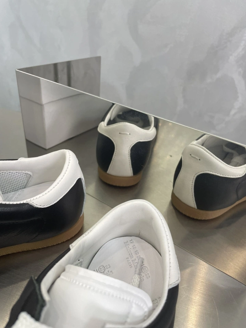 Trendsetting Othxr Sneakers 213945