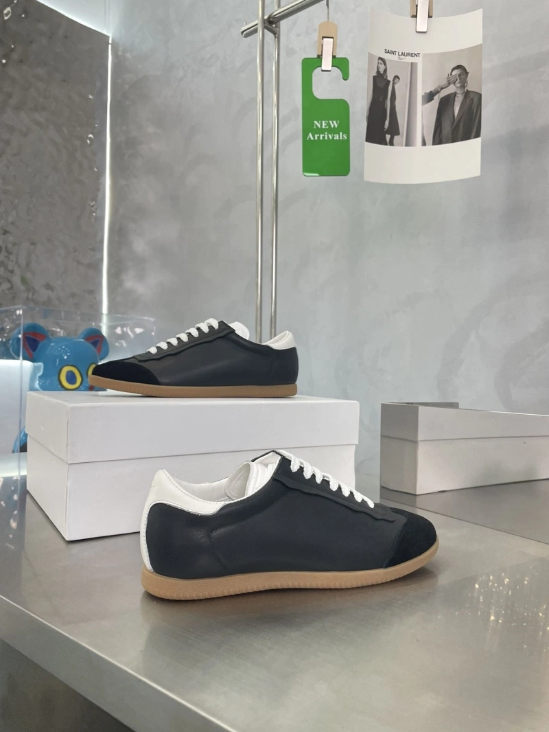 Trendsetting Othxr Sneakers 213945