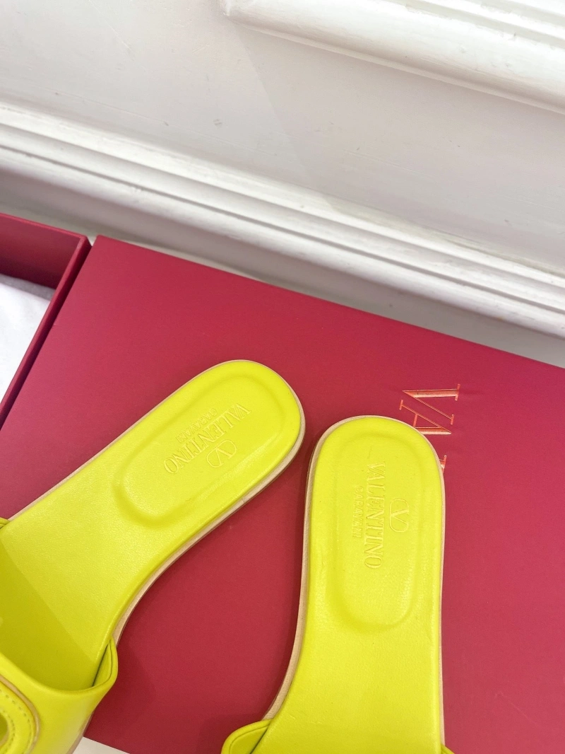 Sophisticated Vxlxntino High Heels 230812