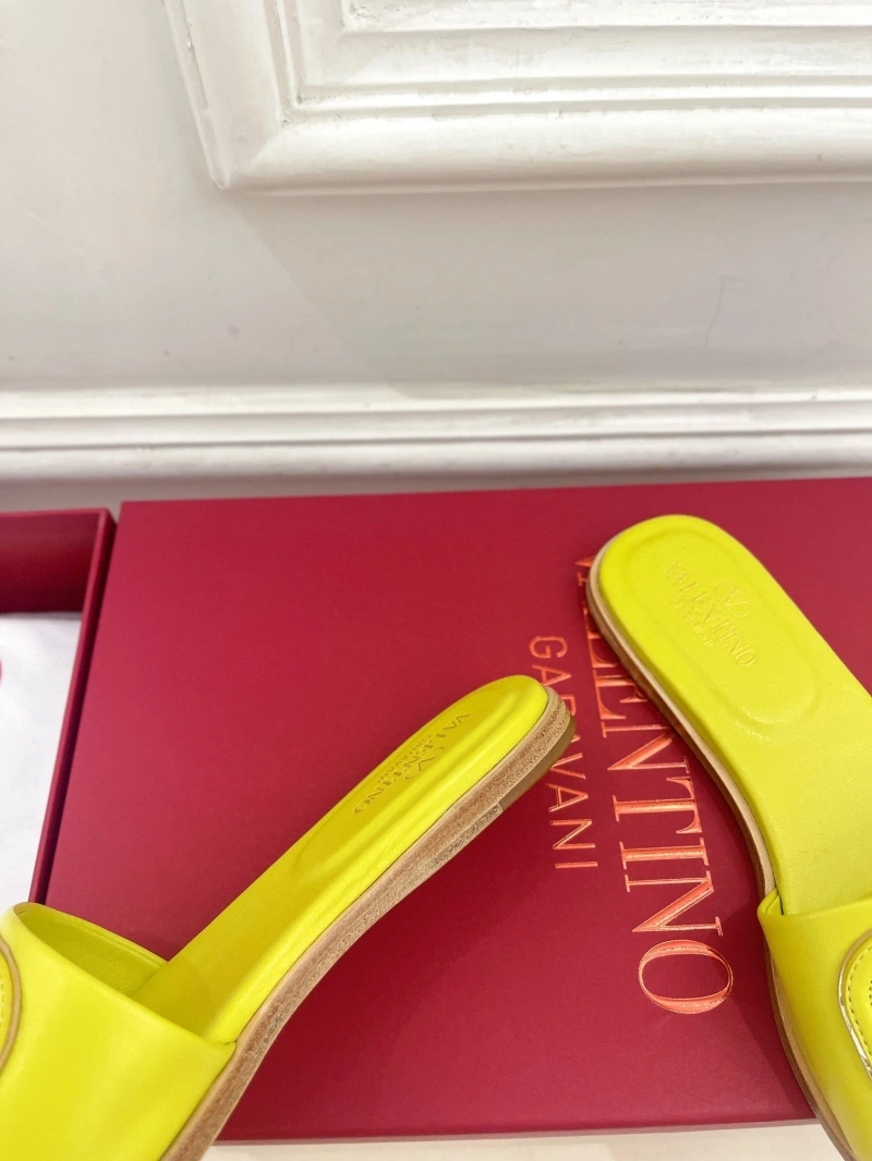 Sophisticated Vxlxntino High Heels 230812