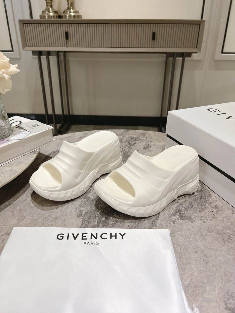Gxvxnchy Slippers Practical 153252