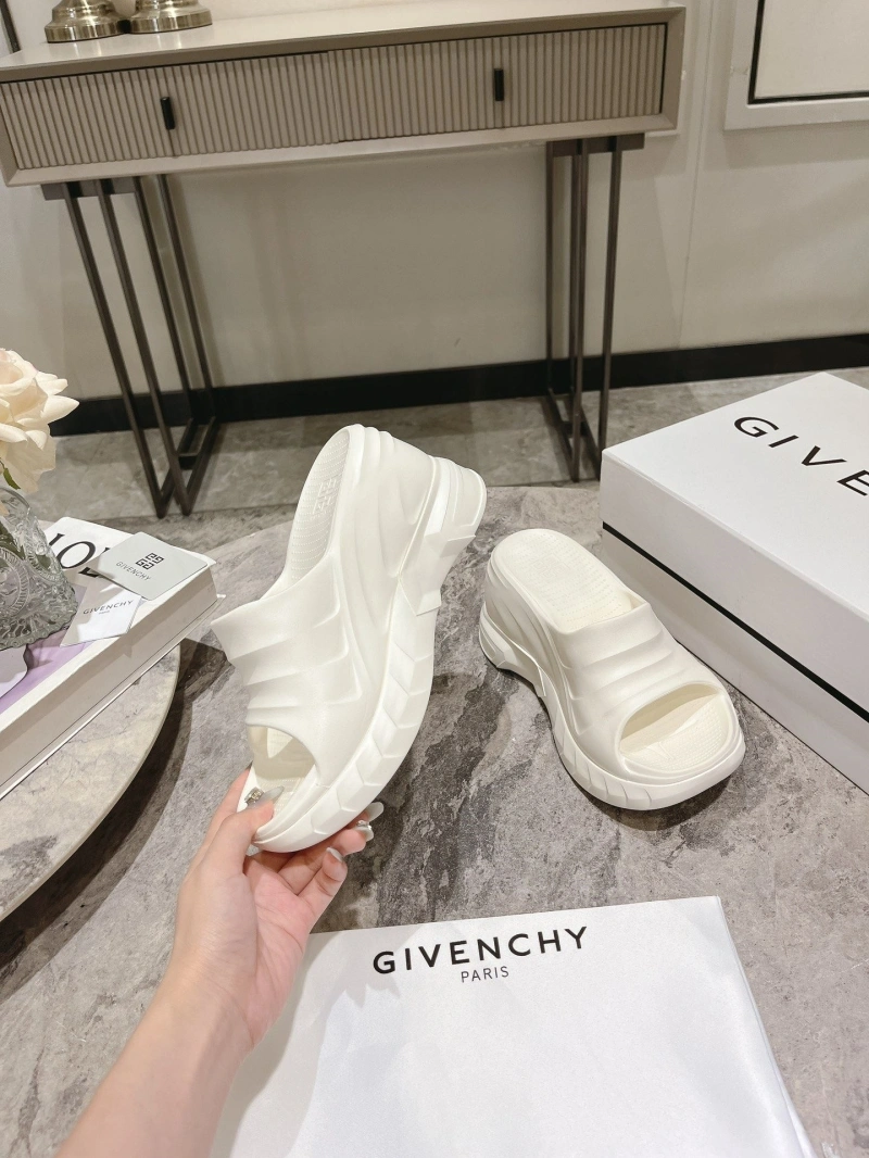 Gxvxnchy Slippers Practical 153252