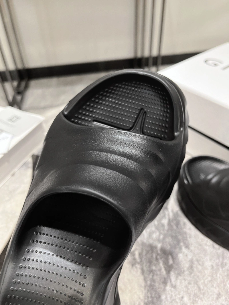 Gxvxnchy Slippers HighQuality 153238