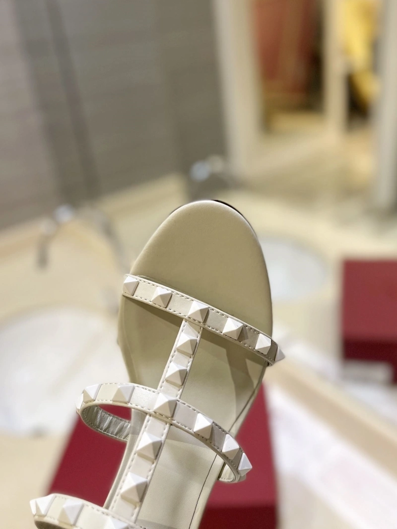 Comfortable Vxlxntino Sandals 230755