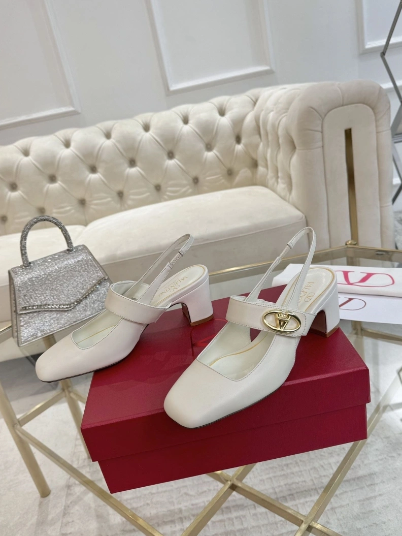 Comfortable Vxlxntino Sandals 229805